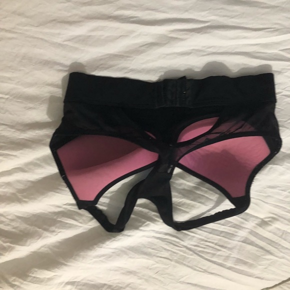 pink sports bra - Picture 2 of 2